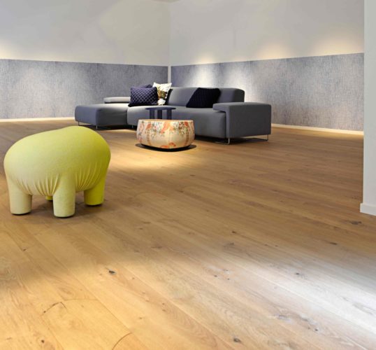 Rounded Oak Wooden Flooring Design