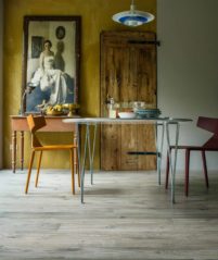 Rustic wooden flooring Listone Giordano luxury Wooden Flooring Atelier: Rustic Oak Wooden Flooring