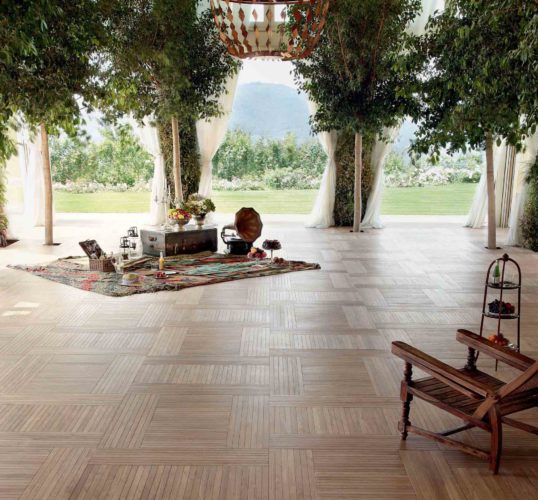 Quadrone: Carved Hardwood Flooring Grand ballroom in Listone Giordano Teak