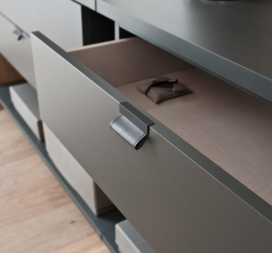 Ri-Vista: Specialised Shelf + Door System