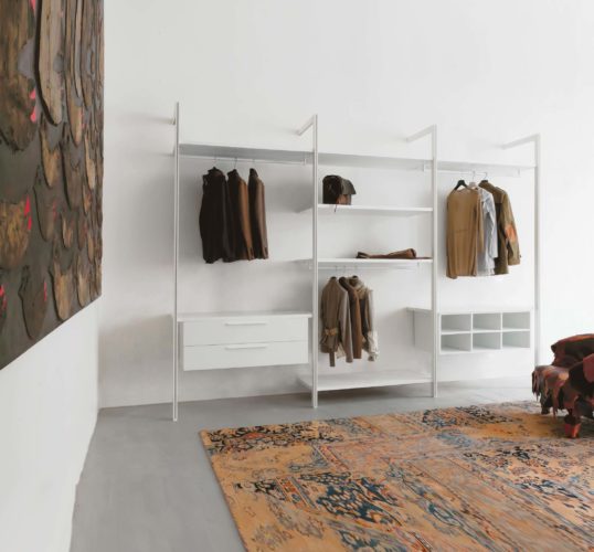 Solo: Closet & Partition System