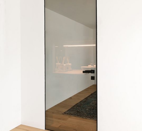 Quadra Internal Pivot Doors Quadra: Modern Interior Door